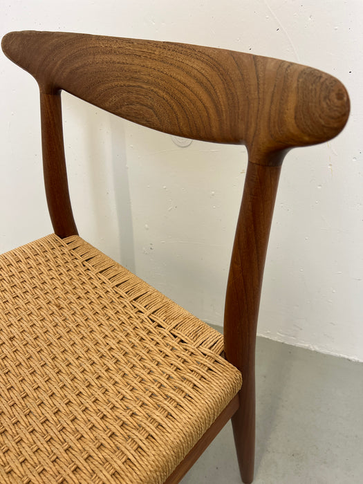 Set of 2 vintage chairs Hans J. Wegner model W2 papercord teak