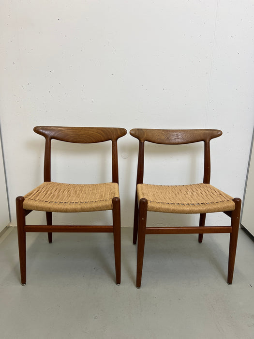 Set of 2 vintage chairs Hans J. Wegner model W2 papercord teak